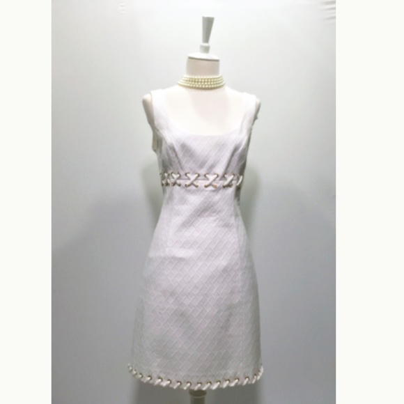 Laundry by Shelli Segal White Grommet Sheath - Picture 1 of 7